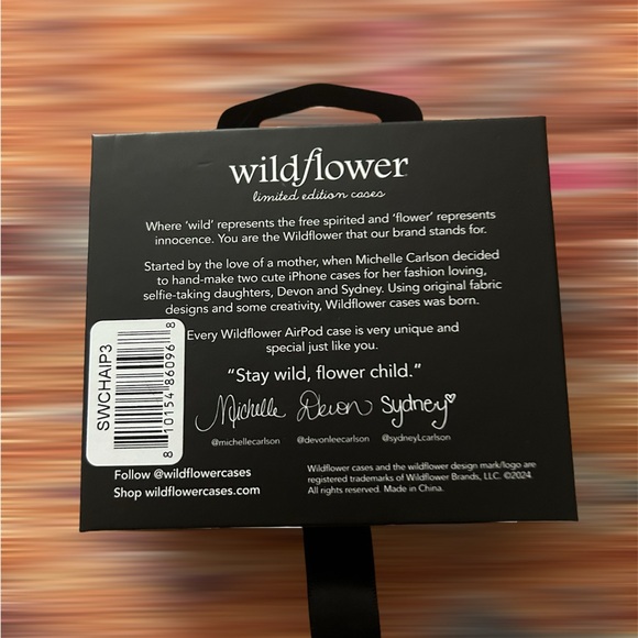 Wildflower Cases Sweet Cherries Airpod Case *3rd generation - Picture 2 of 2